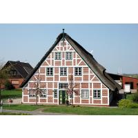 2910_8437 Fachwerkhaus mit Reetdach - Architektur im Alten Land. | Fruehlingsfotos aus der Hansestadt Hamburg; Vol. 2